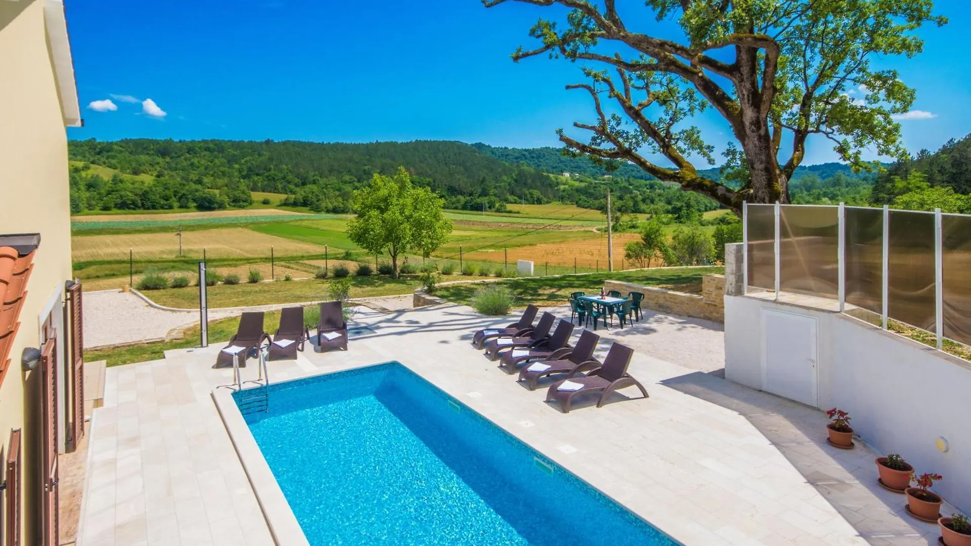 度假居 Villa Gresti, A Beautiful And Private Summer Villa Previz